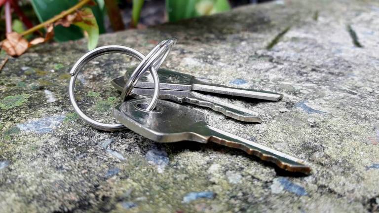 Защита при отваряне с главни ключове